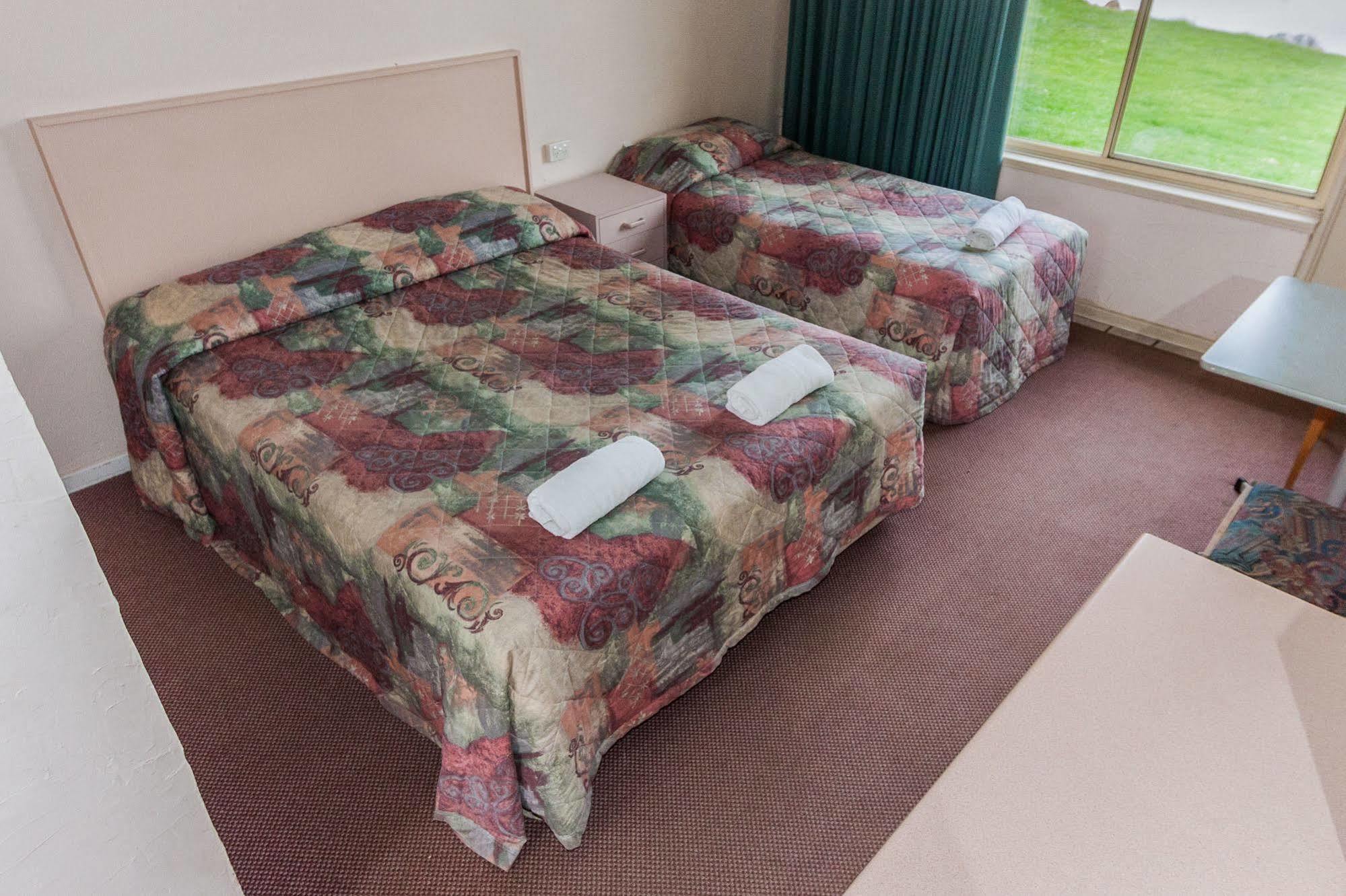 Moruya Waterfront Hotel Motel エクステリア 写真