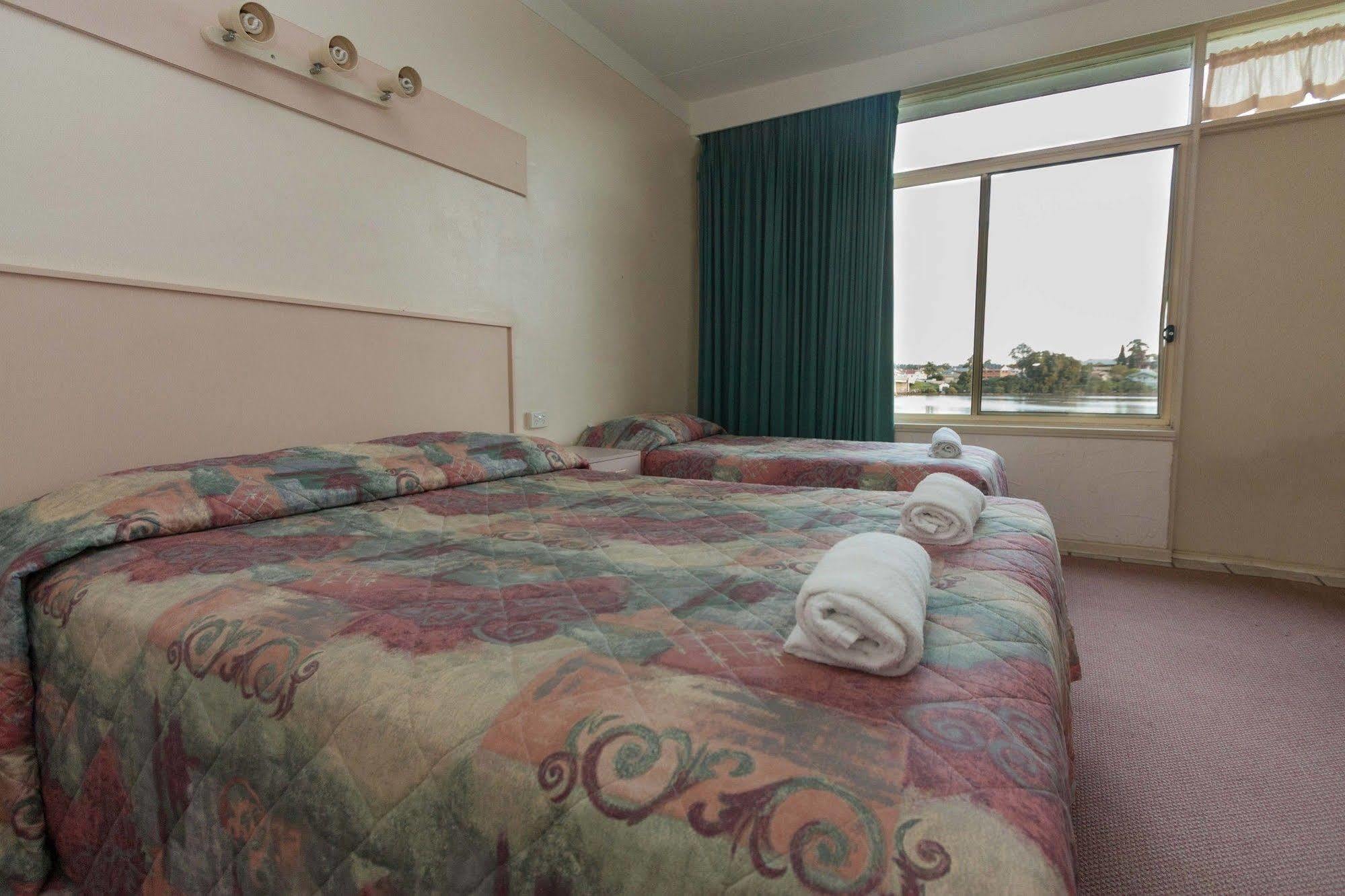 Moruya Waterfront Hotel Motel エクステリア 写真