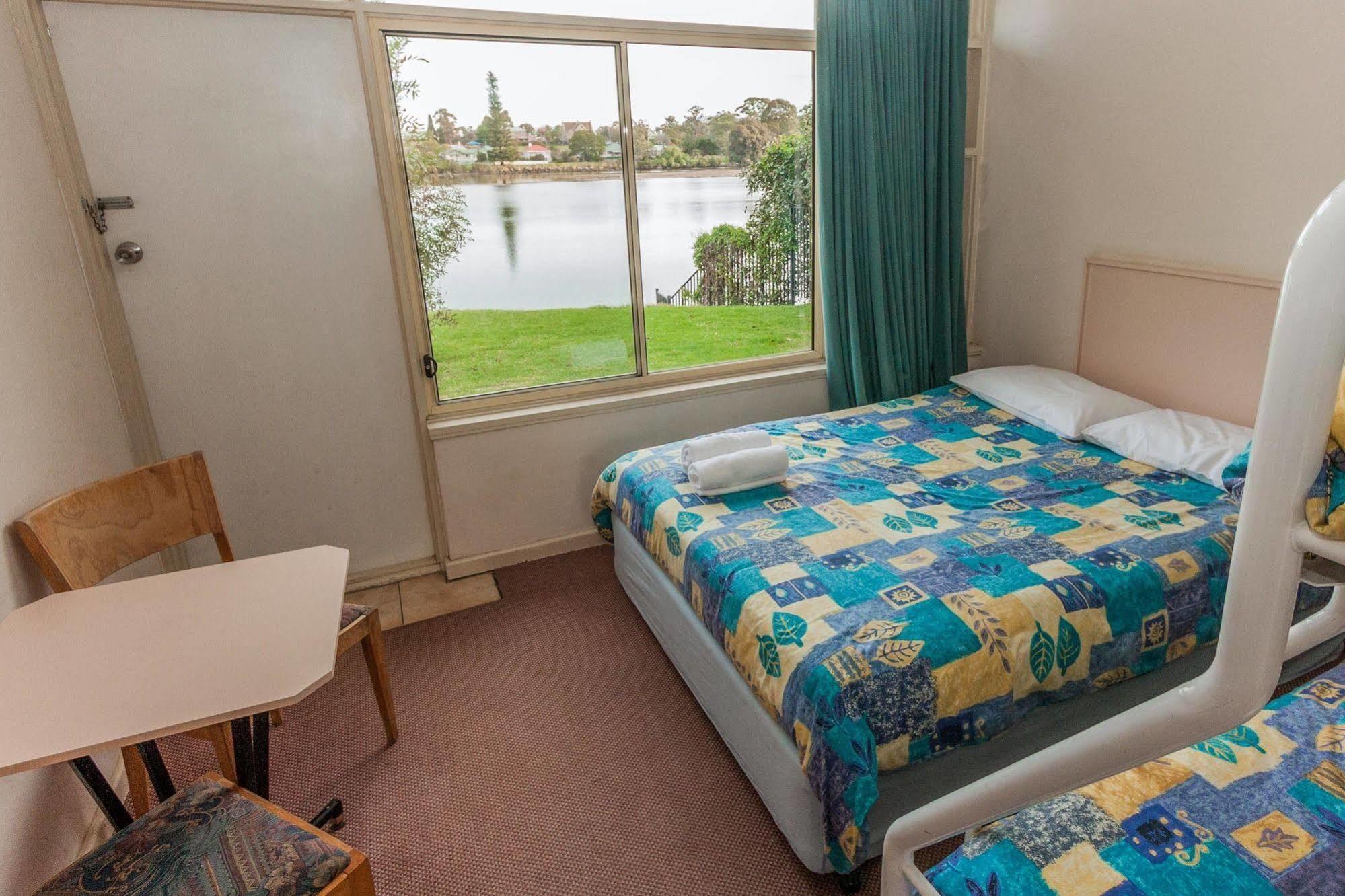Moruya Waterfront Hotel Motel エクステリア 写真